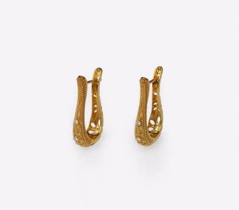 067. earrings