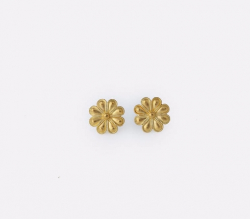 7037. earrings