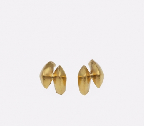 7045. earrings